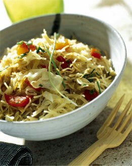FIDEOS SALTEADOS CON SALSA DE SOJA
