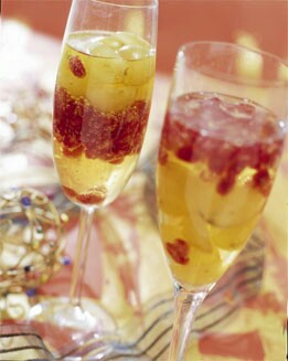 CÓCTEL DE CAVA CON UVAS Y GRANADAS