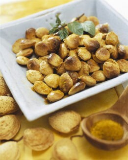ALMENDRAS FRITAS CON CURRY