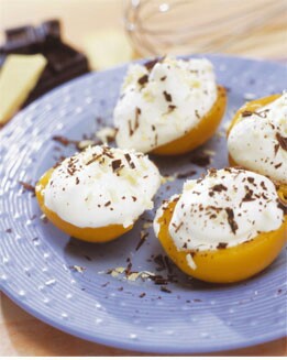 MELOCOTONES RELLENOS CON VIRUTAS DE CHOCOLATE