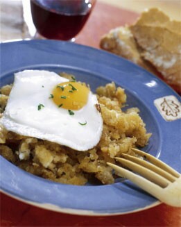 MIGAS CON HUEVOS ESCALFADOS
