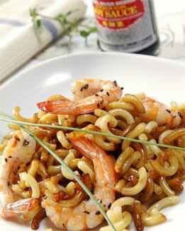 FIDEOS CON LANGOSTINOS  Y SALSA DE SOJA
