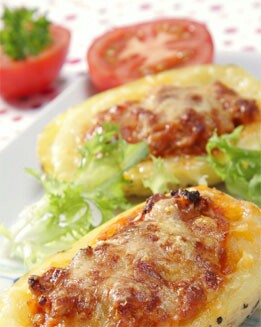 PATATAS RELLENAS DE BOLOÑESA