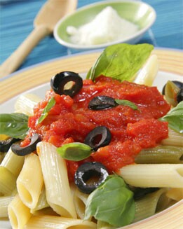 MACARRONES PICANTES CON ACEITUNAS