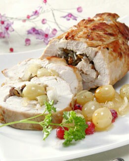 PECHUGA RELLENA  CON SALSA  DE UVAS