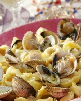 TORTELLINI CON CONCHAS A LA MARINERA