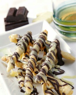 BASTONES DE CHURROS CON  CHOCOLATE