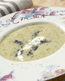 CREMA DE PUERROS Y CANÓNIGOS CON CAVIAR