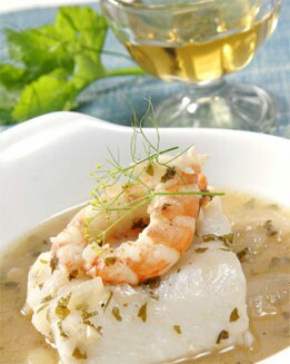 MERLUZA EN SALSA VERDE CON GAMBONES