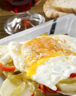 PATATAS PANADERA CON HUEVOS
