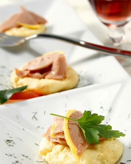 PATATAS CON  LASCAS DE FOIE