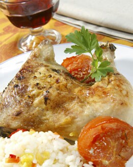 POLLO ASADO CON TOMATES AL HORNO
