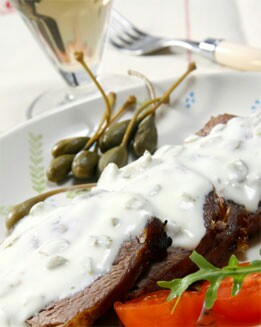 TERNERA FRIA CON SALSA