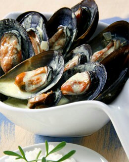 MEJILLONES CON SALSA DE CURRY Y ARROZ