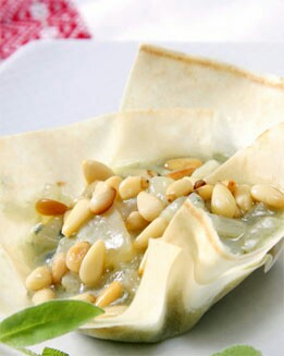 TARTALETAS DE PERA Y ROQUEFORT