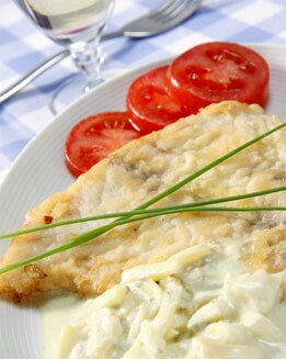 FILETES DE MERO CON SALSA  ROQUEFORT