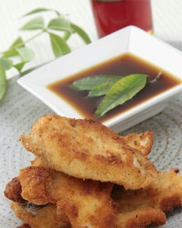 FILETES DE POLLO CON PIÑA Y SALSA DE SOJA