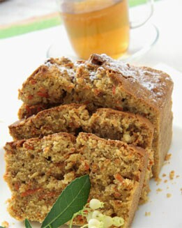BIZCOCHO DE ZANAHORIA Y NUECES