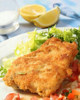 MERLUZA EMPANADA CON PICO DE GALLO
