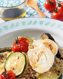 ENSALADA LIBANESA CON VERDURAS Y QUESO