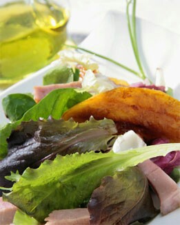 ENSALADA DE MANGO Y LACÓN