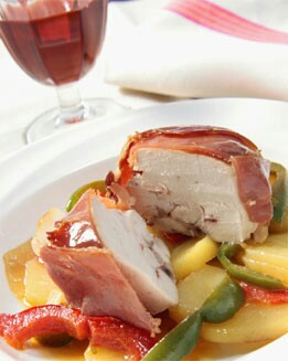 POLLO ENVUELTO EN JAMÓN SERRANO