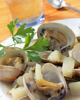MENESTRA DE VERDURAS CON ALMEJAS