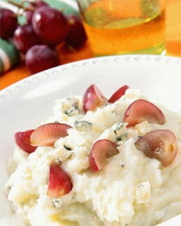 PURÉ DE PATATAS CON QUESO ROQUEFORT Y UVAS
