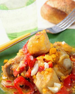 POLLO EN GUISO CON PIMIENTOS