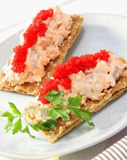 CANAPÉ DE SALMÓN Y MAHONESA