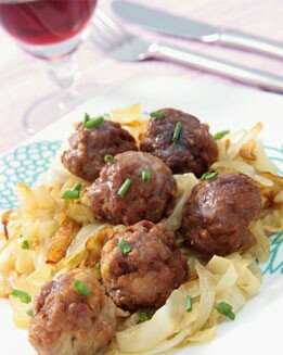 CHOCROUTE DE REPOLLO Y ALBÓNDIGAS DE CARNE