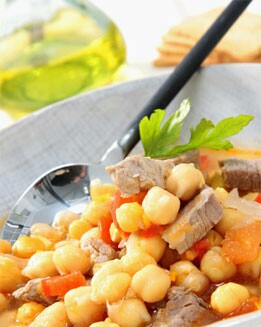 GUISO DE GARBANZOS CON CARNE