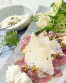 CARPACCIO DE SOLOMILLO Y MANTEQUILLA DE ANCHOAS