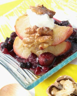 MANZANAS ASADAS AL HORNO CON NUECES Y MANTEQUILLA