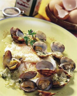 HUEVOS ESCALFADOS EN SALSA DE ALMEJAS