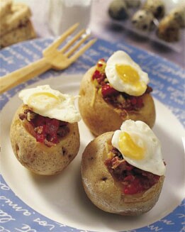 HUEVOS DE CODORNIZ EN NIDOS DE SOLOMILLO
