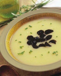 CREMA DE PATATA CON LÁMINAS DE TRUFA