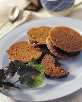 GALLETAS RELLENAS DE CHOCOLATE
