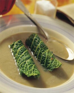 SOPA DE LENTEJAS CON RAVIOLIS DE POLLO