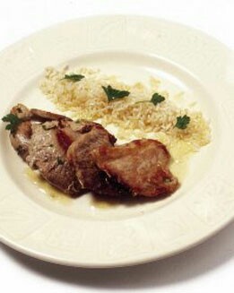 ESCALOPINES FRITOS CON AJO Y PEREJIL
