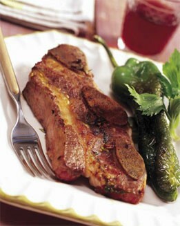 COSTILLAS DE TERNERA CON PIMIENTOS VERDES