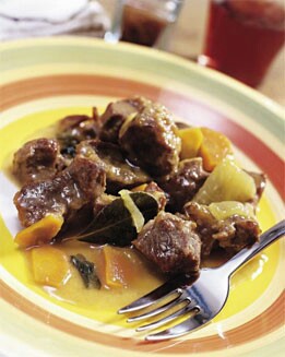 ESTOFADO DE CARNE CON NABOS Y ZANAHORIA