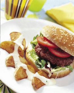 HAMBURGUESAS CON SALSA DE CEBOLLINO