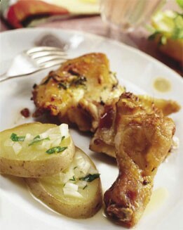 POLLO ASADO CON PATATAS ALIÑADAS