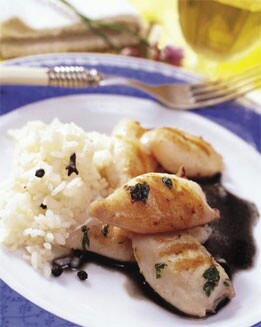 CHIPIRONES A LA PLANCHA CON SU SALSA