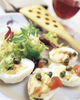 HUEVOS CON VINAGRETA DE ALCAPARRAS