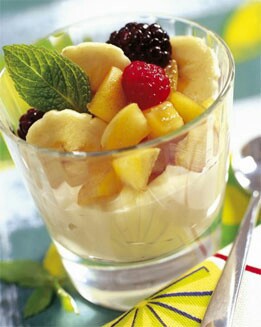 MACEDONIA DE FRUTAS CON NATILLAS