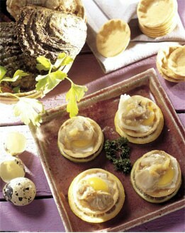 HUEVOS EN TARTALETAS CON OSTRAS