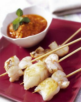 BROCHETAS DE MERLUZA CON ROMESCO