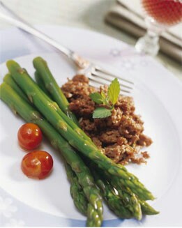PICADILLO DE CARNE CON TRIGUEROS AL VAPOR